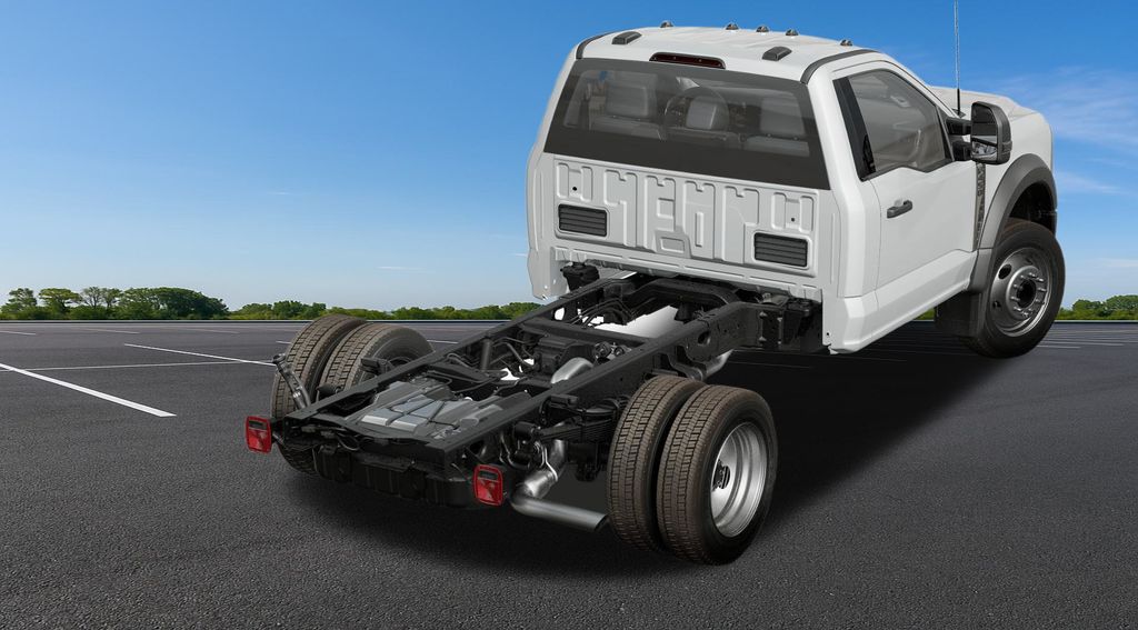 New 2024 Ford Super Duty F-450 Chassis Regular Cab (DRW) 169" Wheelbase XL