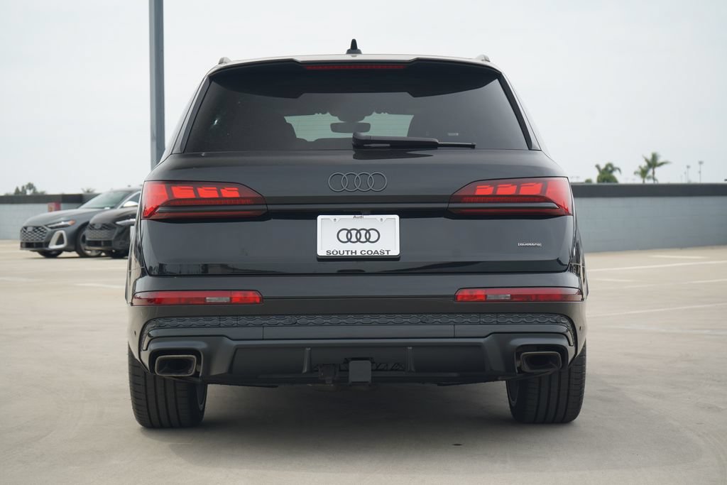 Thumbnail: 2026 Audi Q7 - 4