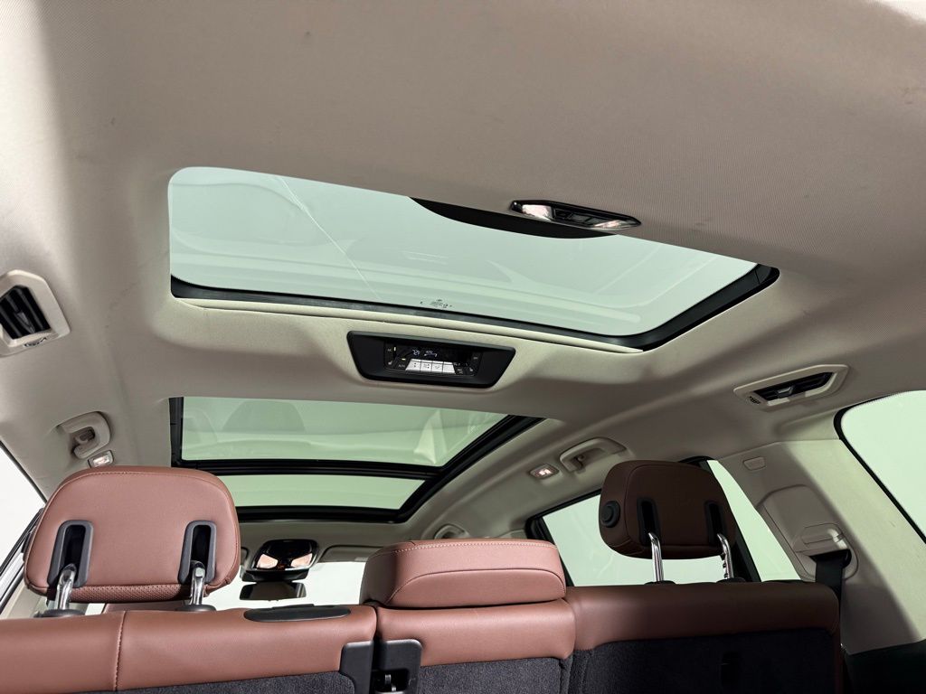 Thumbnail: 2024 BMW X7 - 24
