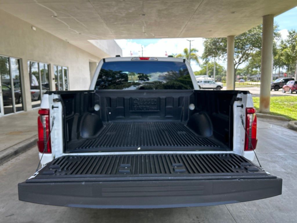 Used 2025 White Ford XLT image 37