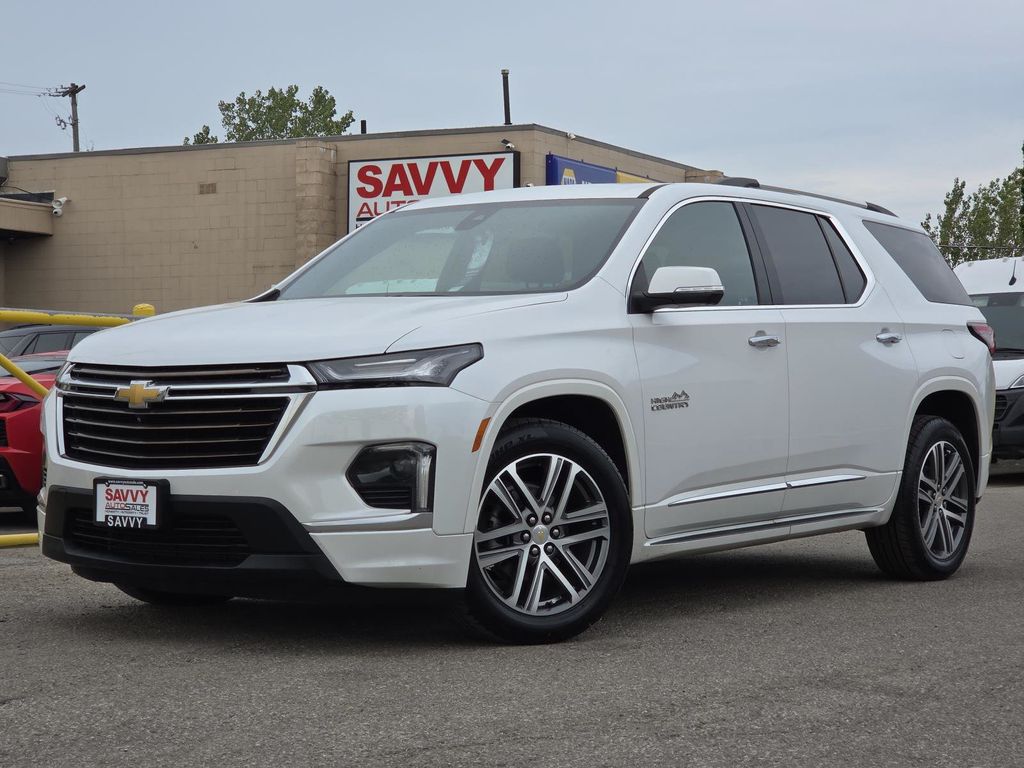 2023 Chevrolet Traverse Blanco (Iridescent Pearl Tricoat) SUV/Crossover Todo terreno 9 velocidades Automática