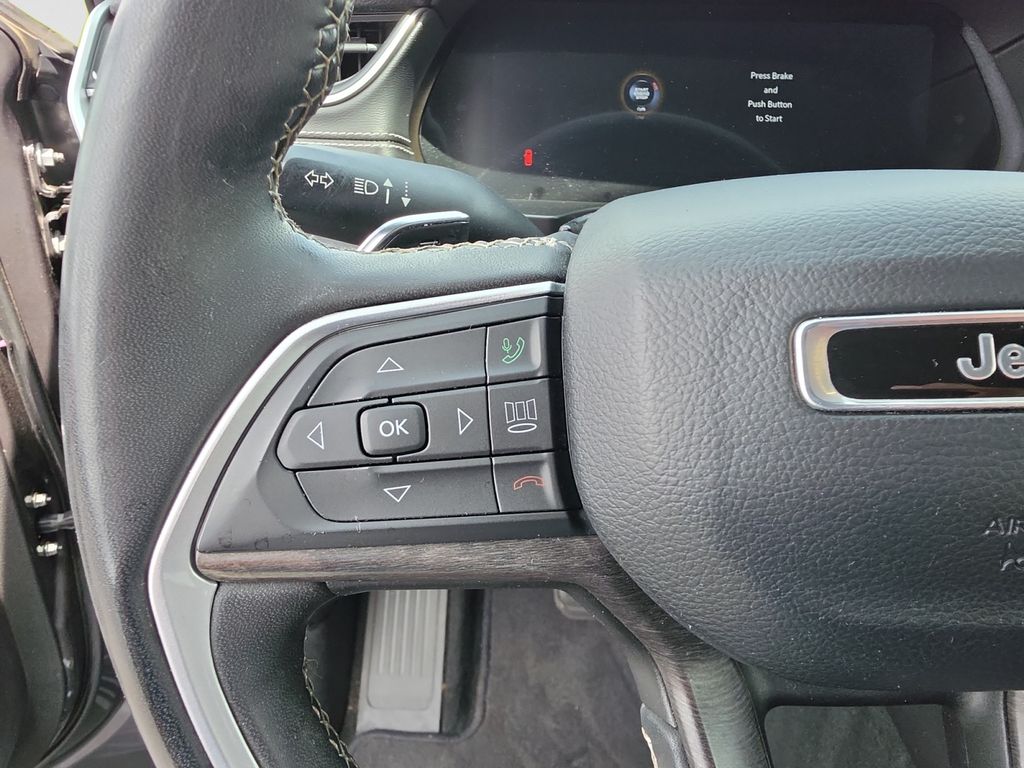 2023 Jeep Grand Cherokee L Limited Gray at South Hills CDJR
