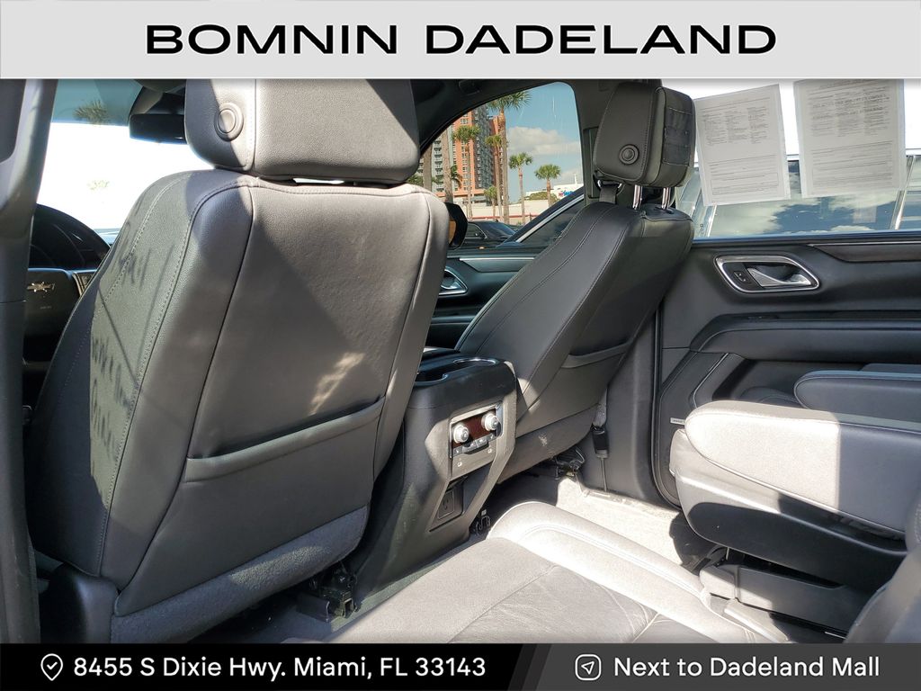 2023 Chevrolet Suburban Z71 photo