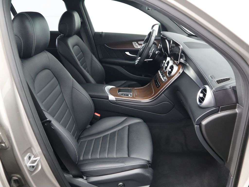 2022 Mercedes-Benz GLC 43 AMG 21