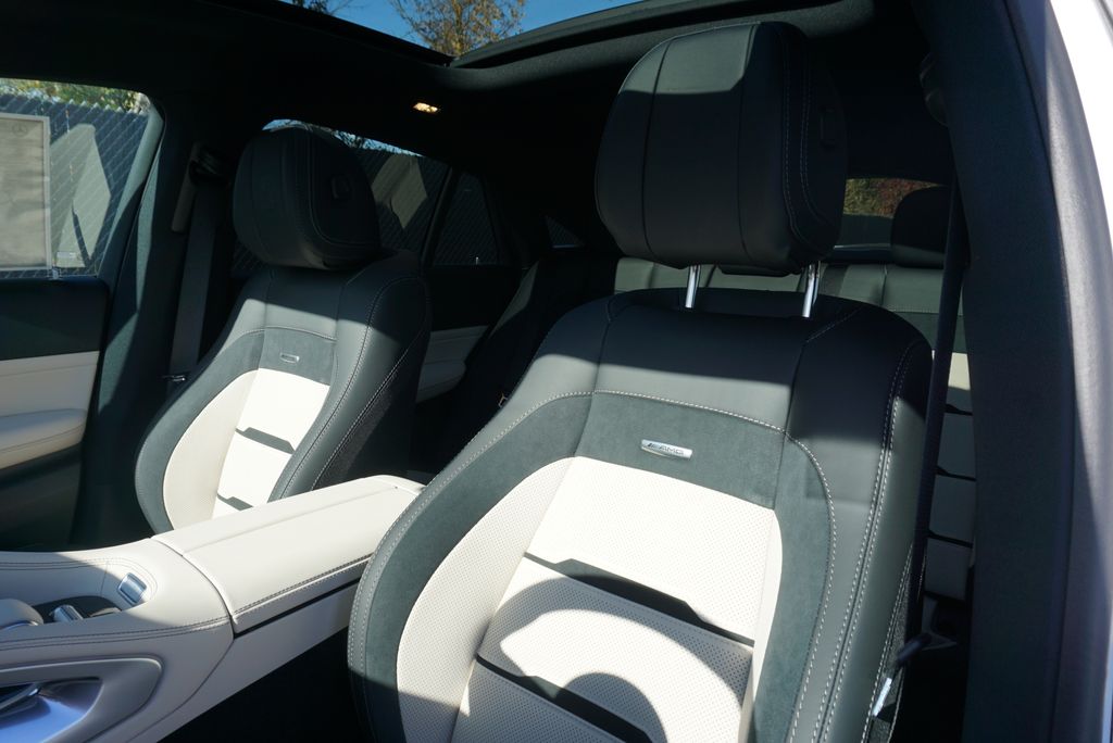 Thumbnail: 2026 Mercedes-Benz GLE - 11