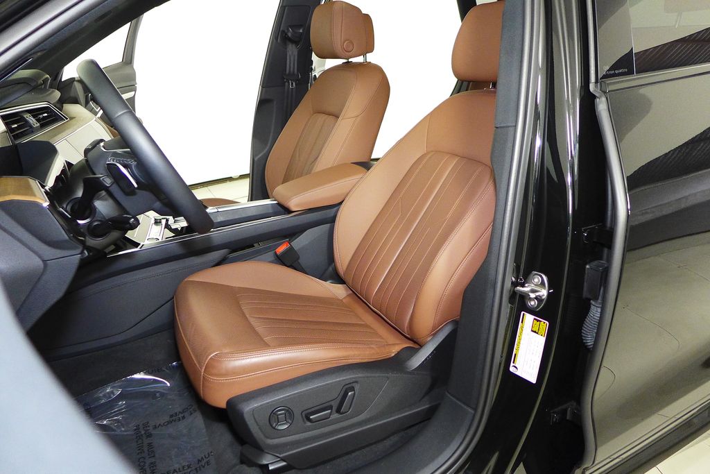 Thumbnail: 2024 Audi Q8 e-tron - 22