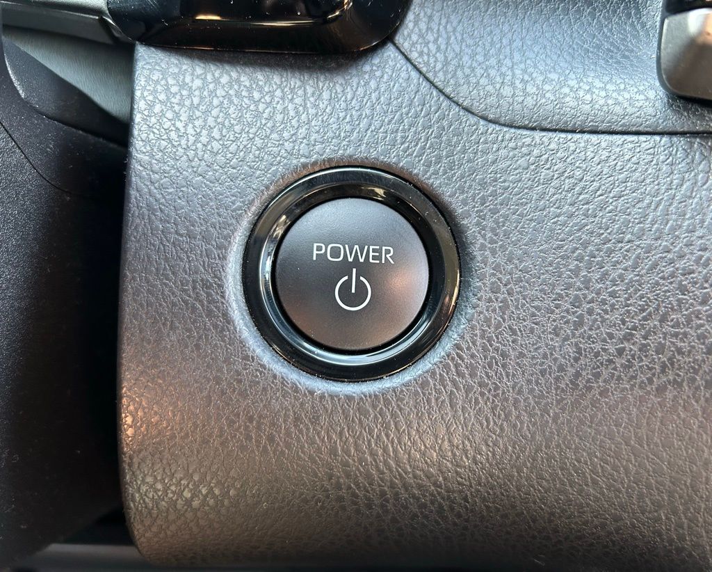 Thumbnail: 2025 Toyota Camry - 29