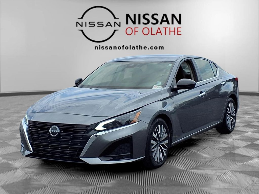 Gray (Gun Metallic) 2024 Nissan Altima Sedan Front-Wheel Drive Continuously Variable Transmission