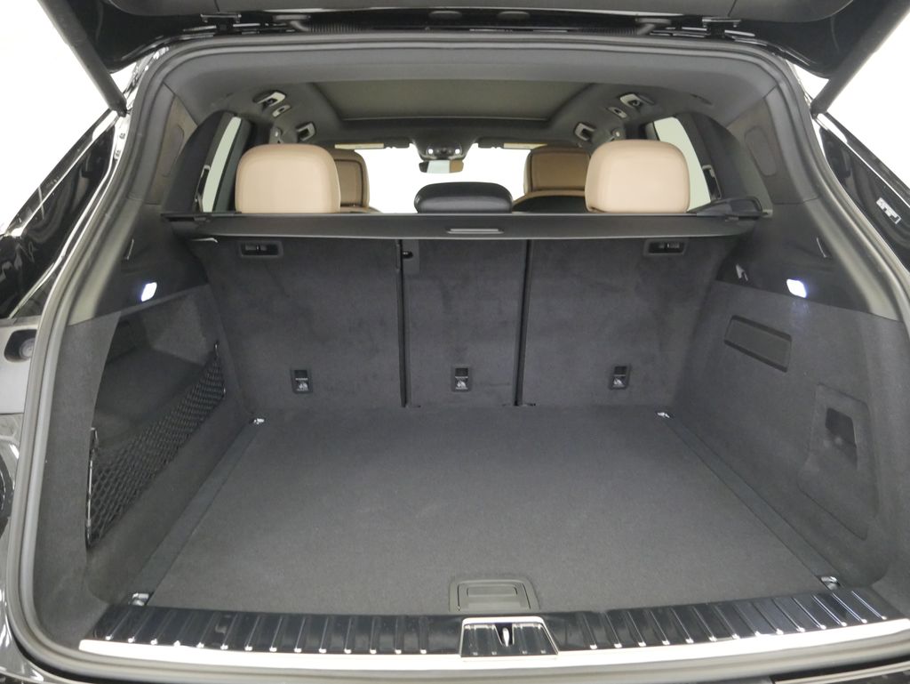 Thumbnail: 2026 Porsche Cayenne - 24