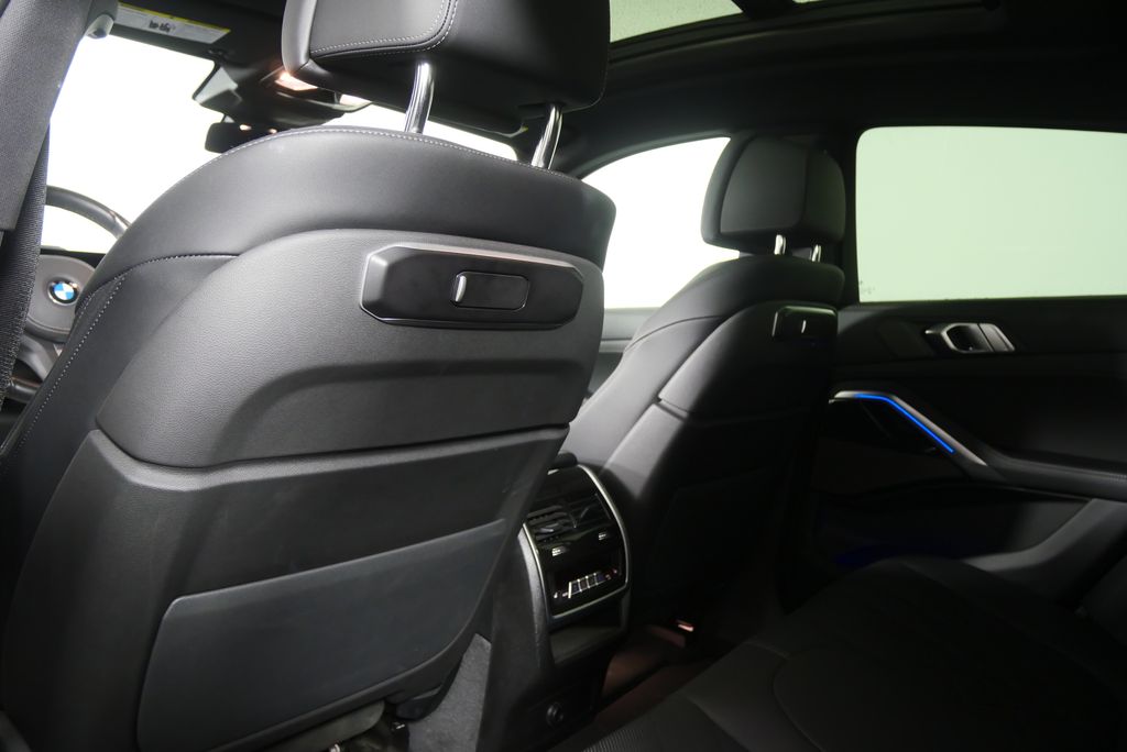 Thumbnail: 2025 BMW X6 - 16