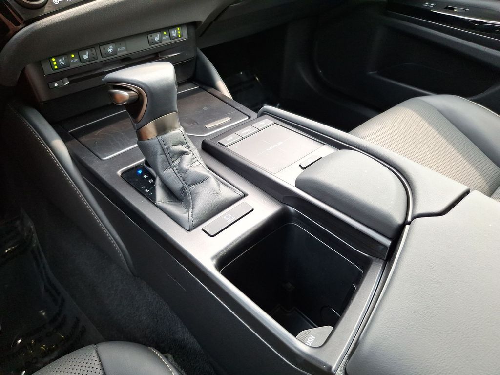 Used 2022 Lexus ES Sedan