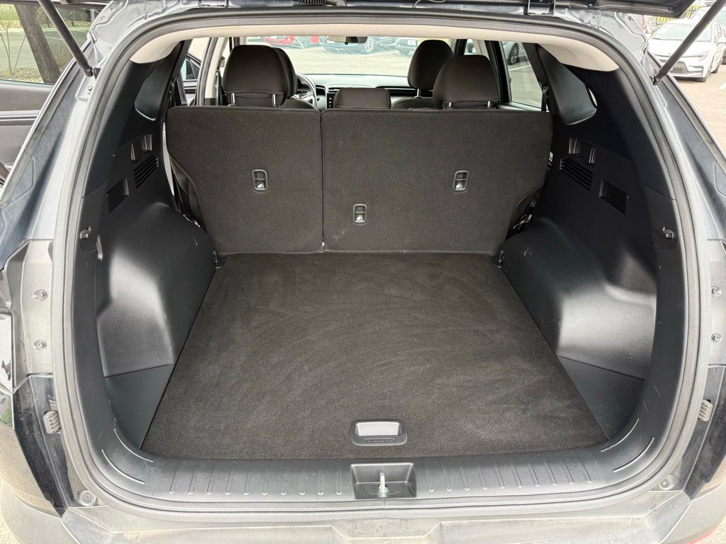 Thumbnail: 2023 Hyundai Tucson - 24