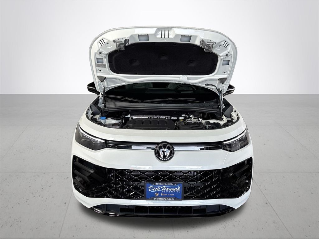 2025 Volkswagen Tiguan 2.0T SE R-Line Black