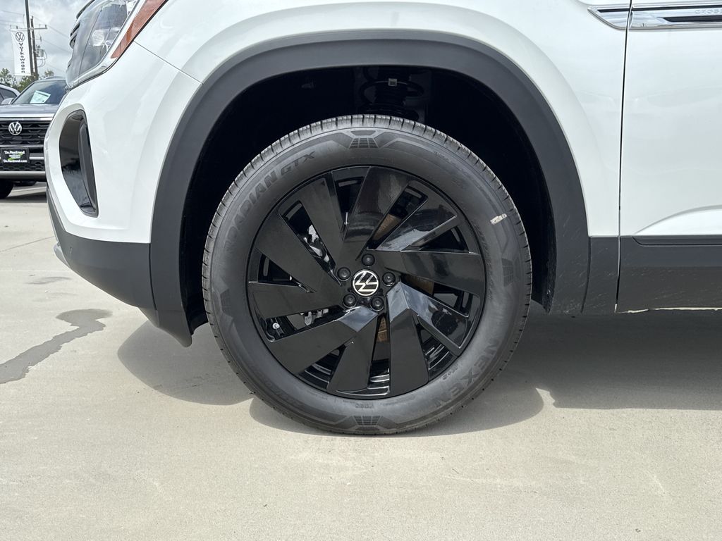 2026 Volkswagen Atlas Cross Sport 2.0T SE w/Technology White at DeMontrond Auto Country
