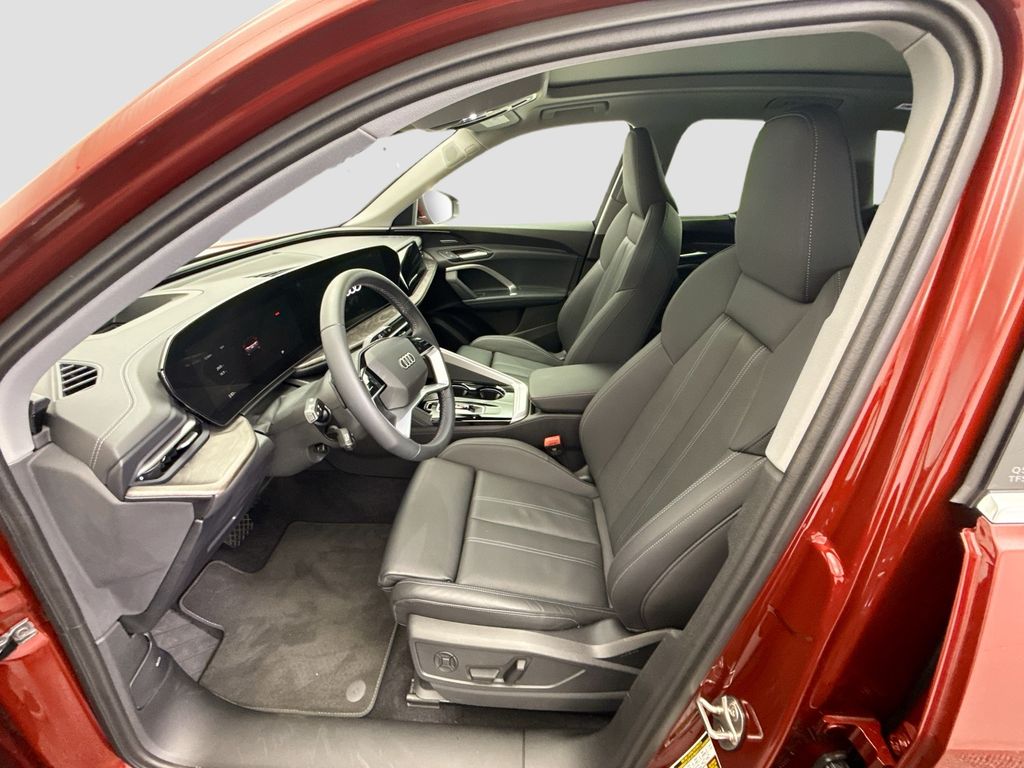 Thumbnail: 2025 Audi Q5 - 18