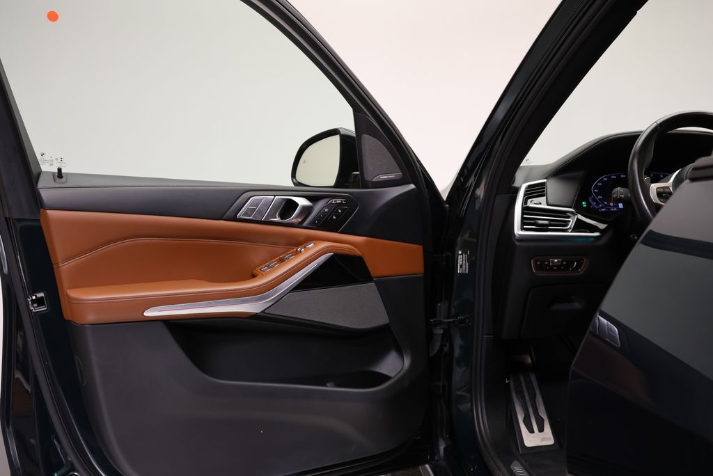 Thumbnail: 2022 BMW X7 - 28