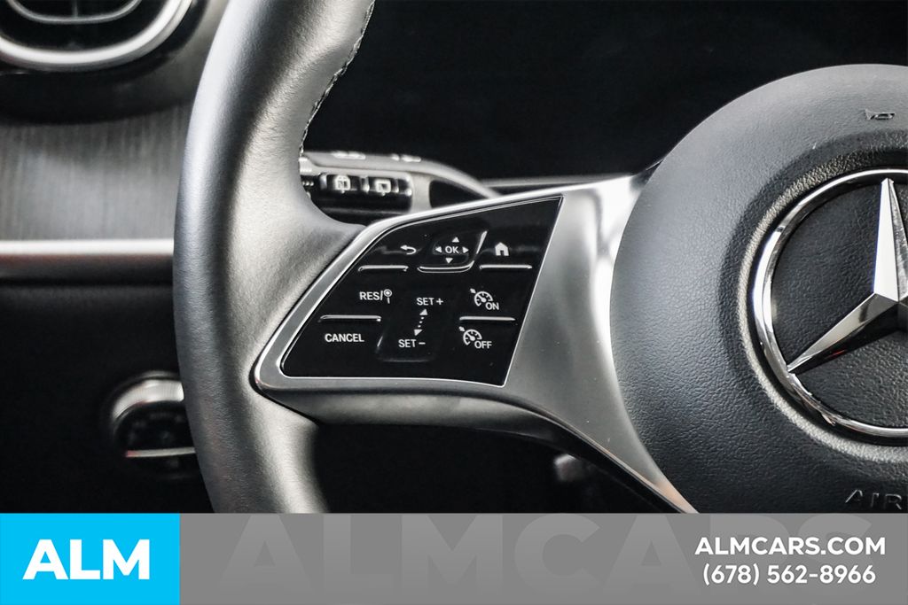 Used 2026 Black Mercedes-Benz GLC 350e image 27