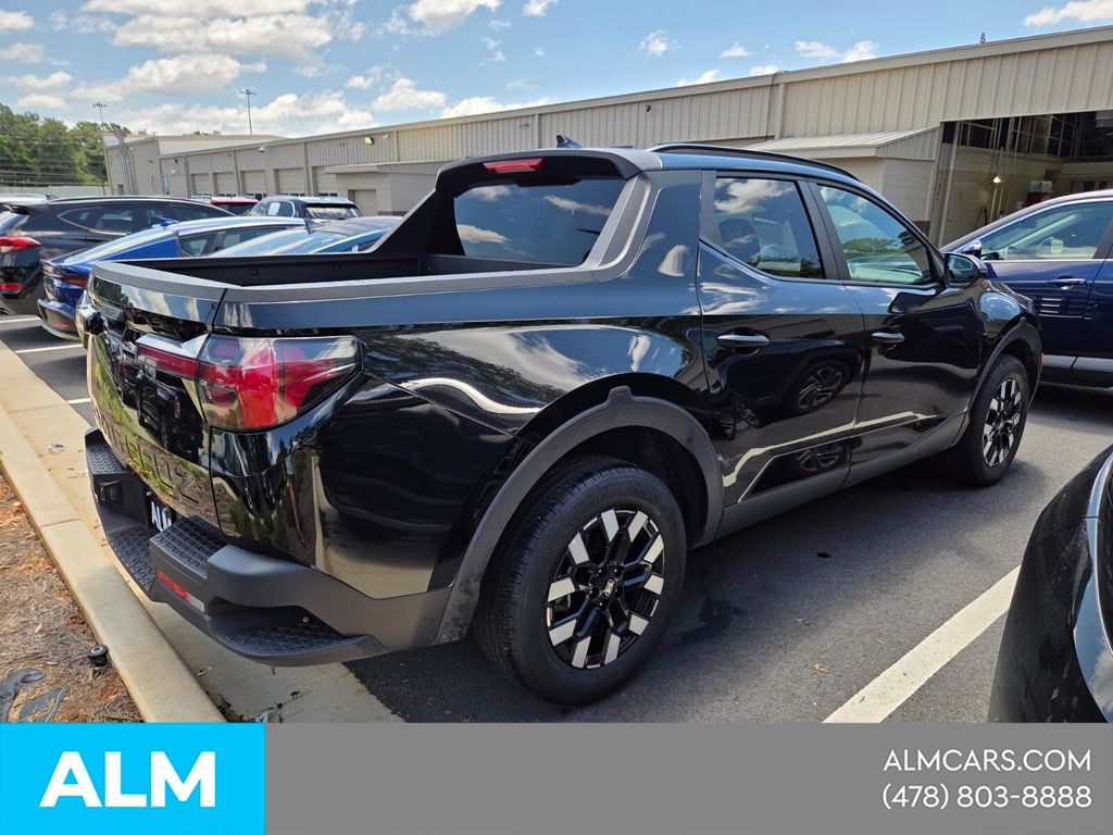 Used 2025 Black Hyundai SEL image 12