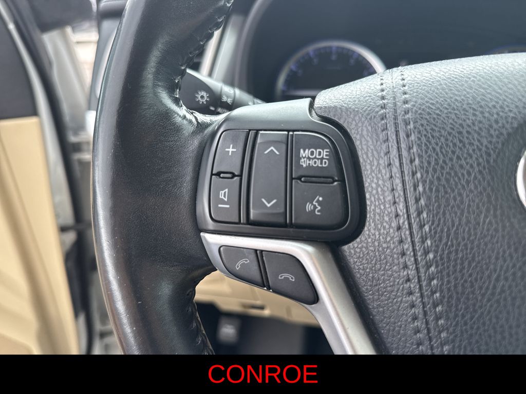 2018 Toyota Highlander Limited White at Classic Chevrolet Galveston