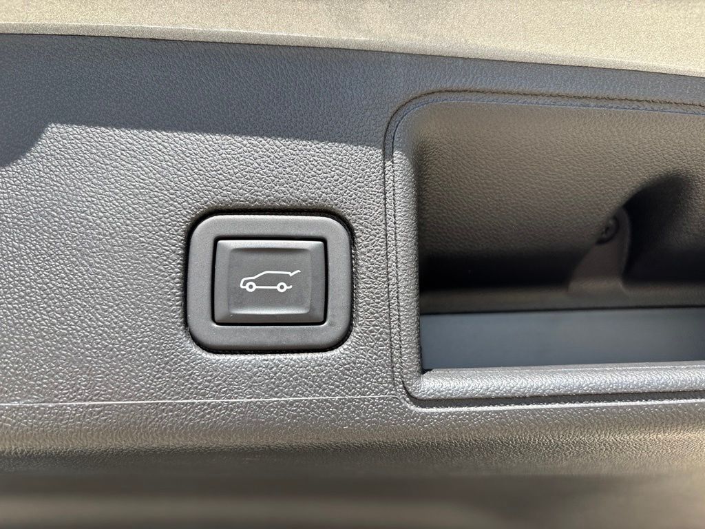 Used 2023 GMC Terrain SUV