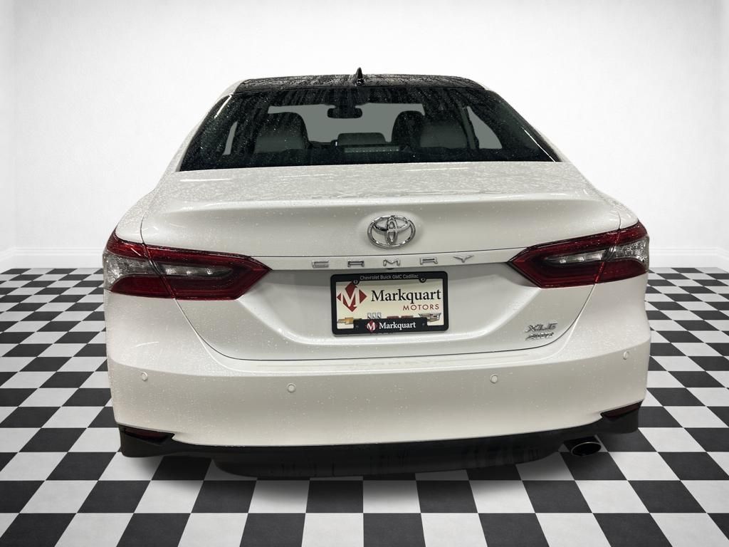 View vehicle photo 7