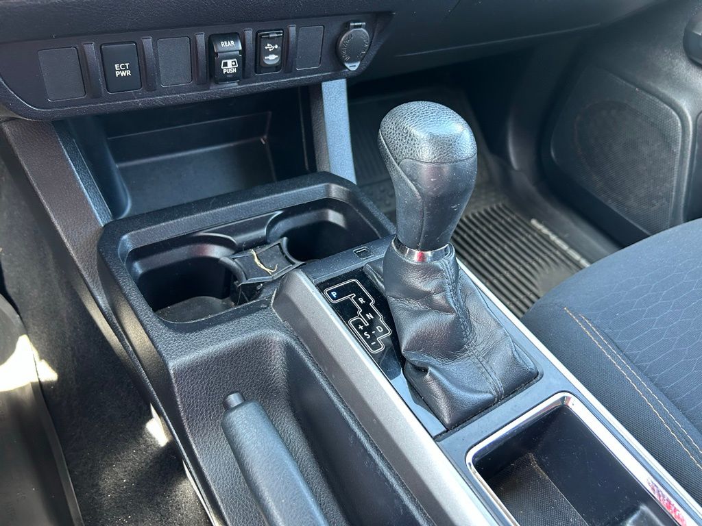 Thumbnail: 2018 Toyota Tacoma - 27