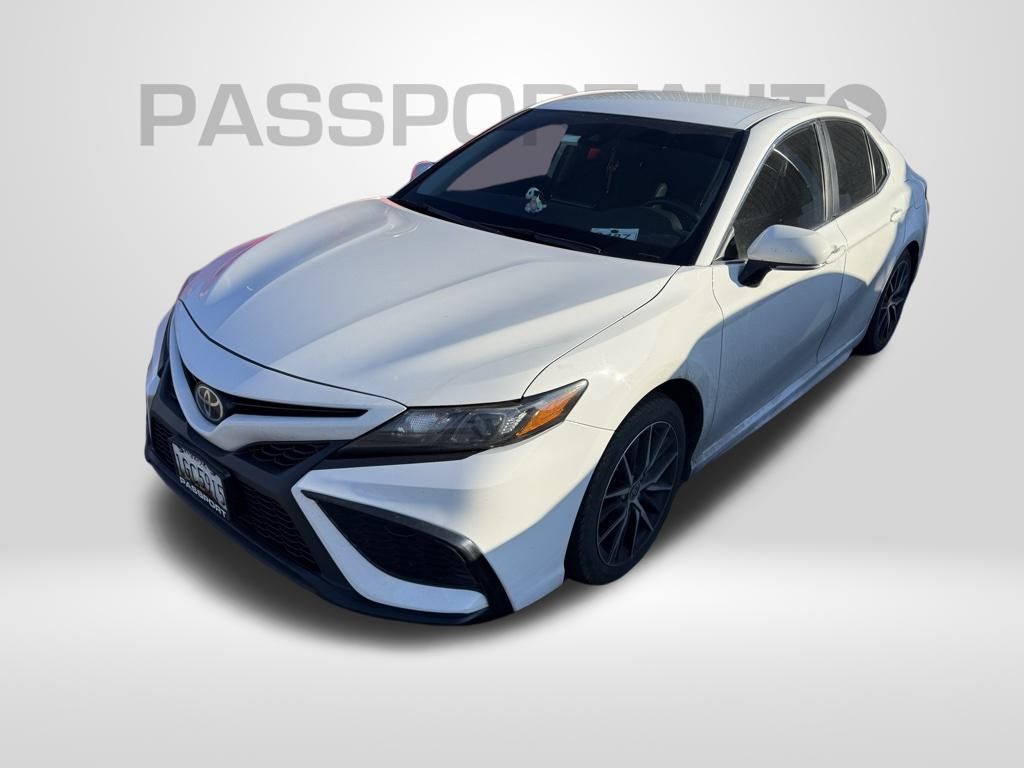 2024 Toyota Camry SE FWD