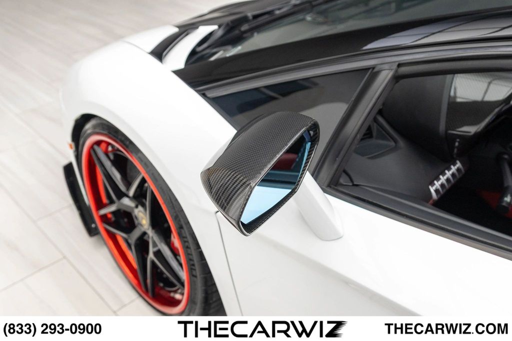 2017 Lamborghini Aventador Base - Photo 15