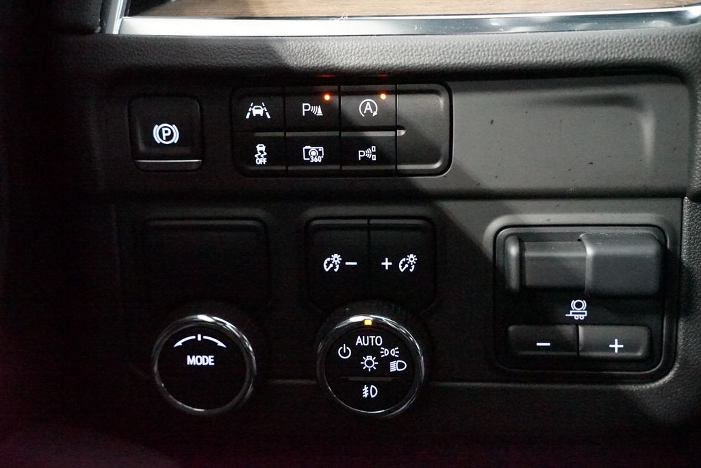 Thumbnail: 2025 Chevrolet Tahoe - 27