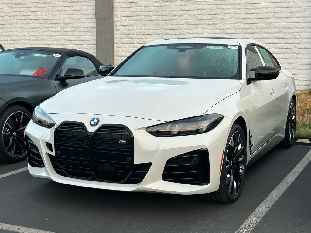 Thumbnail: 2026 BMW 4 Series - 2