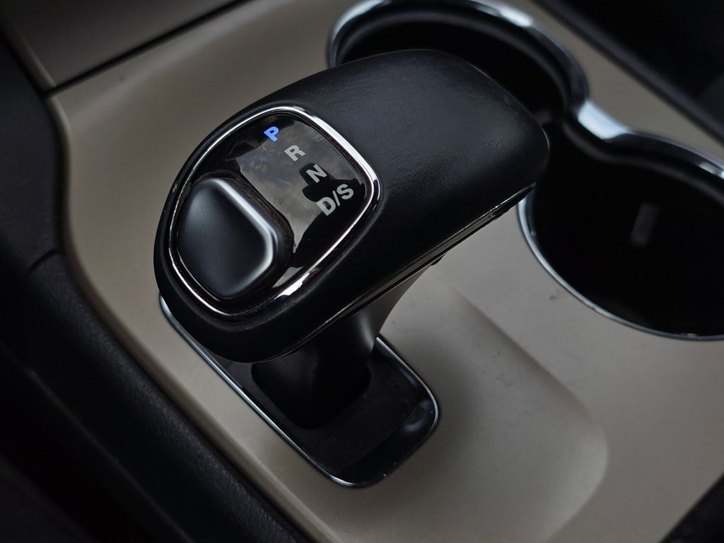 2014 Jeep Grand Cherokee Laredo photo 23