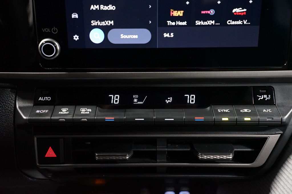 Thumbnail: 2025 Toyota Camry - 21