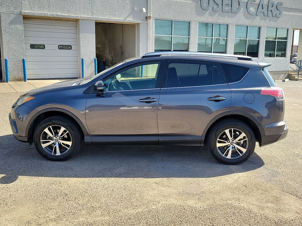 2018 Toyota RAV4 XLE - 5