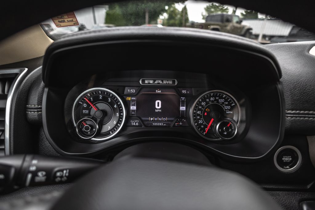 2019 Ram 1500 Laramie thumbnail 13