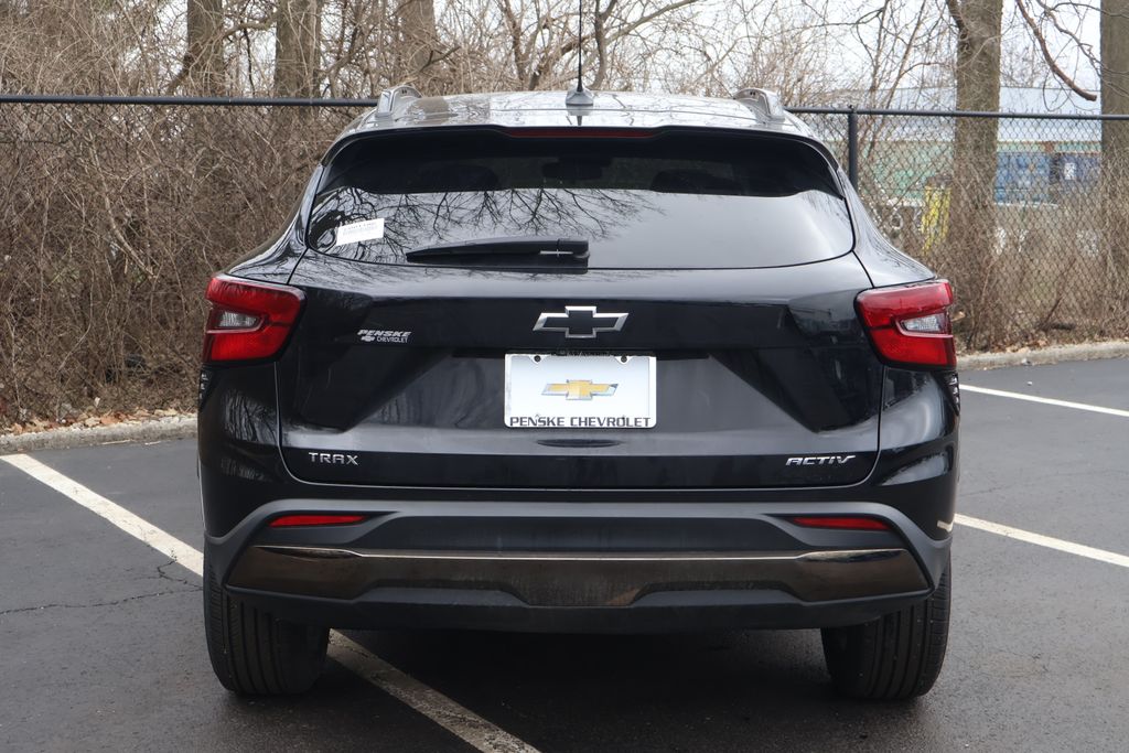 Thumbnail: 2024 Chevrolet Trax - 7