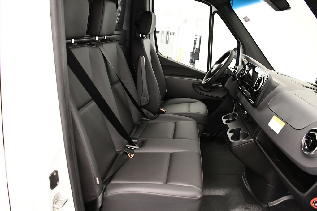 Thumbnail: 2026 Mercedes-Benz Sprinter - 29