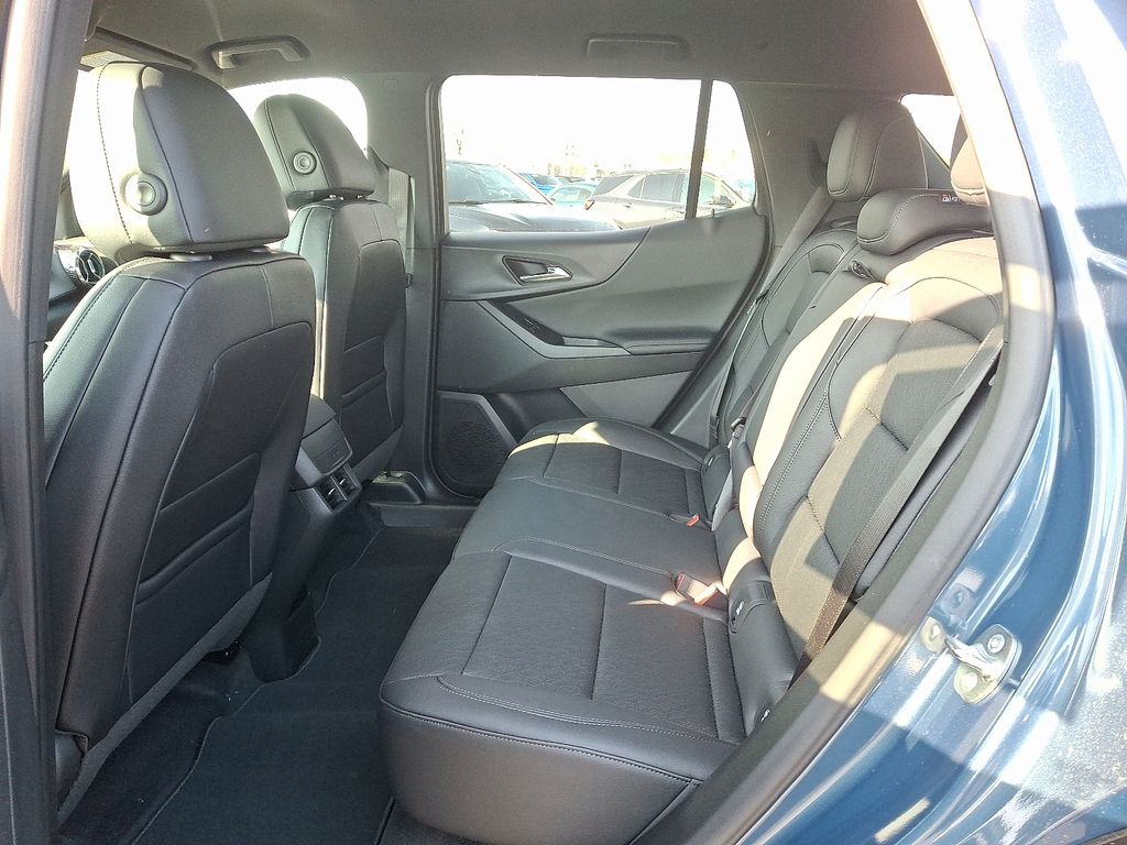 Thumbnail: 2026 Chevrolet Equinox - 5