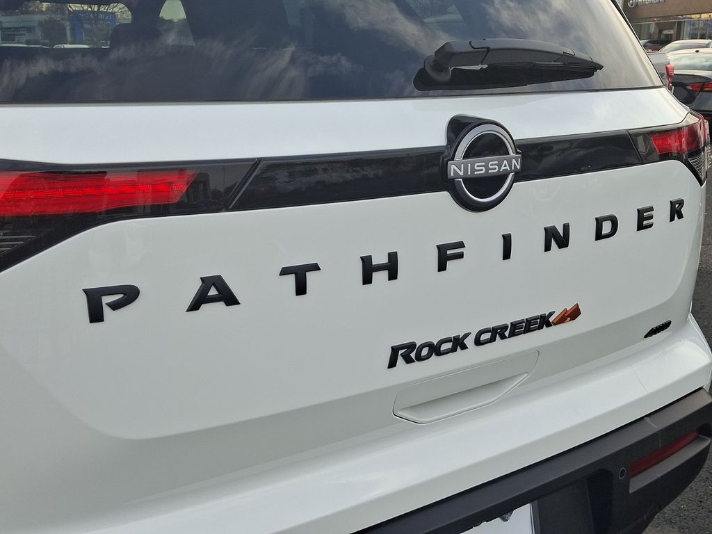 2025 Nissan Pathfinder Rock Creek 11