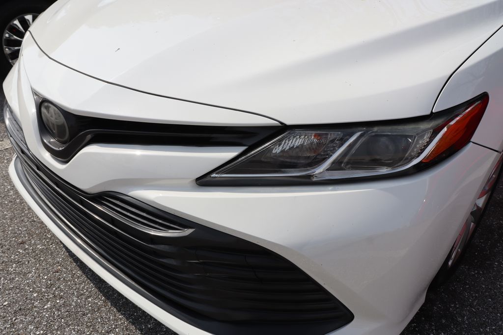 2019 Toyota Camry LE 3