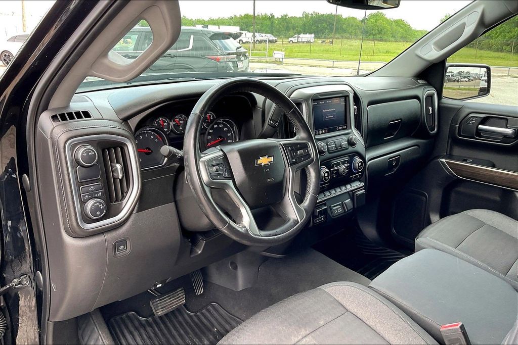 Used 2020 Chevrolet Silverado 1500 LT 4D Crew Cab