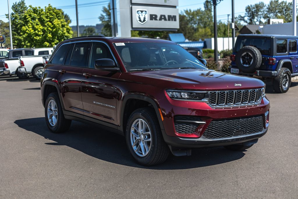 2026 Jeep Grand Cherokee Laredo X thumbnail 7