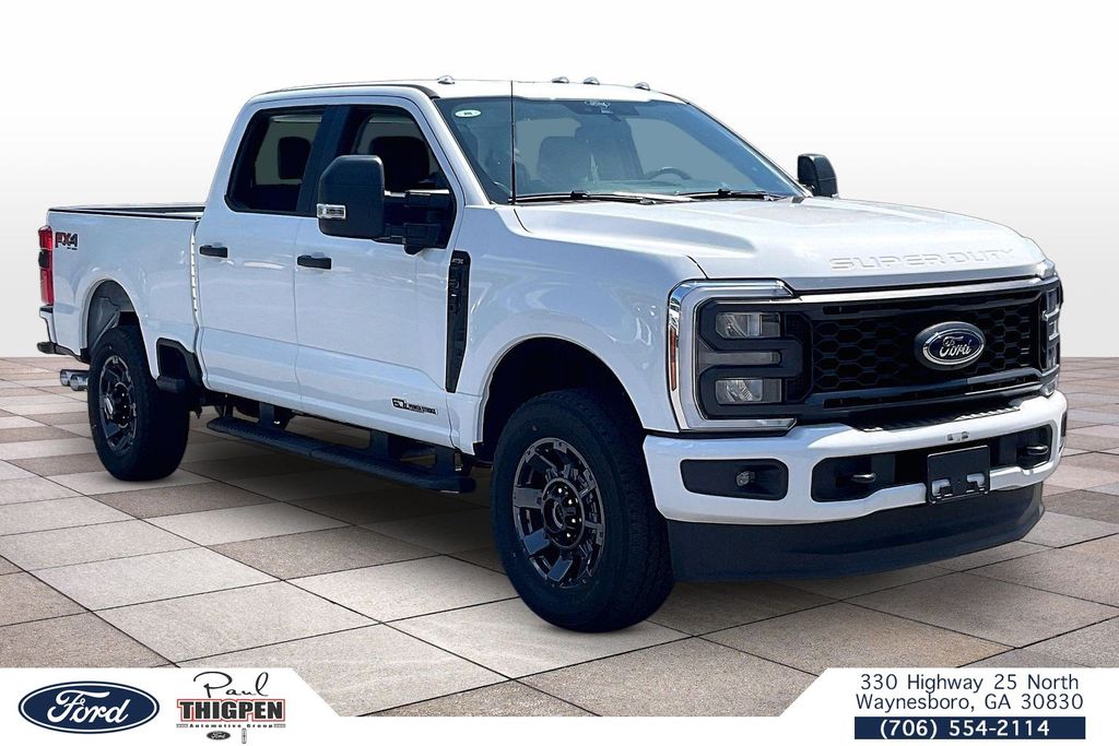 Oxford White 2026 Ford F-250 Super Duty Pickup Truck Four-Wheel Drive Automatic