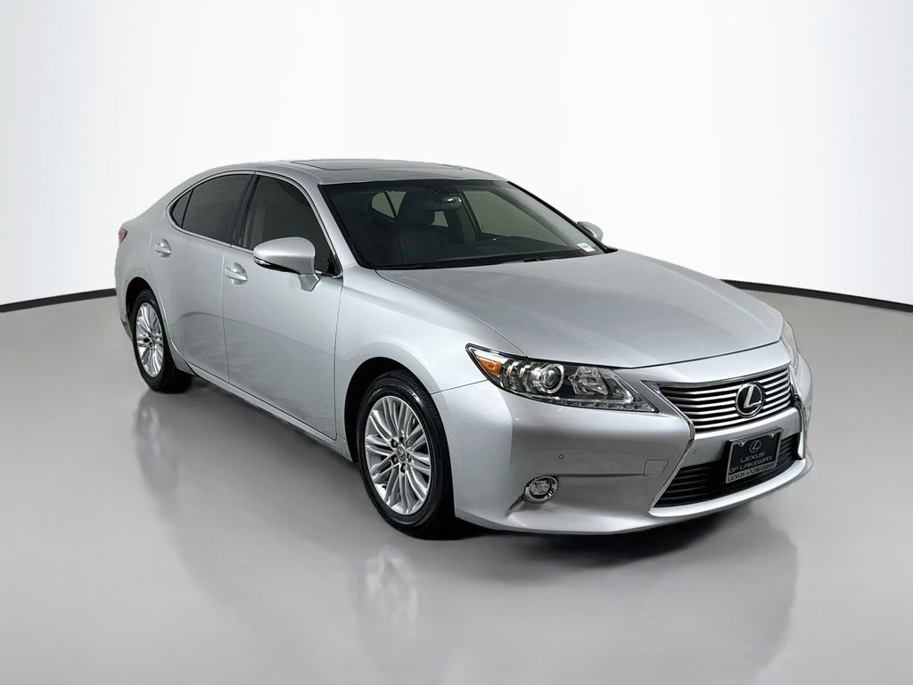 Thumbnail: 2014 Lexus ES - 3