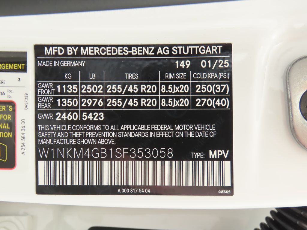 2025 Mercedes-Benz GLC 300 32