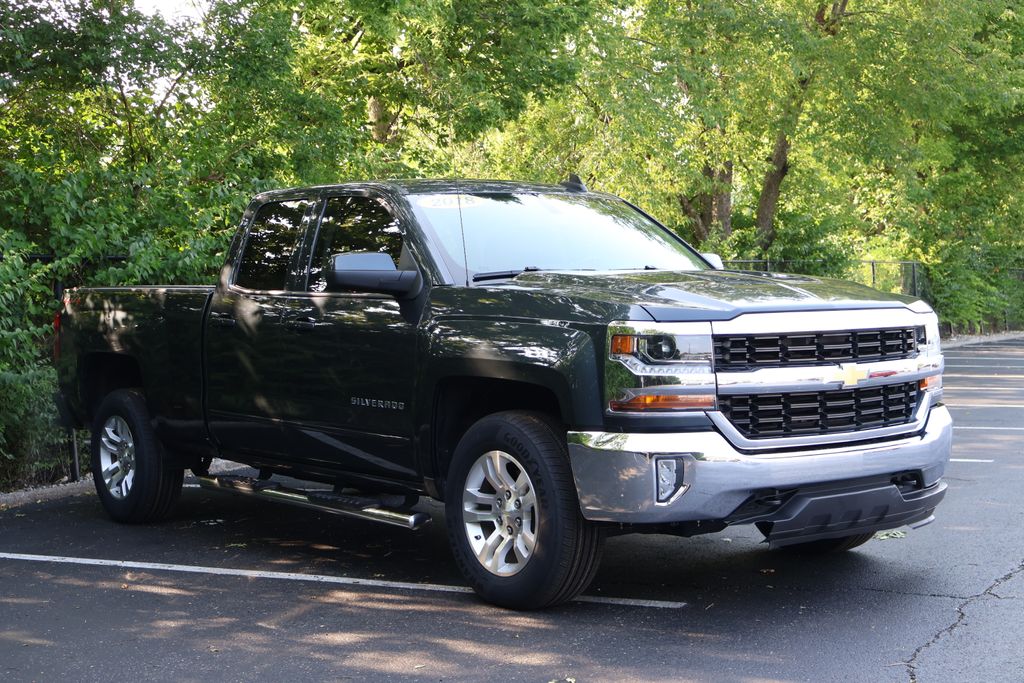 Thumbnail: 2018 Chevrolet Silverado 1500 - 13