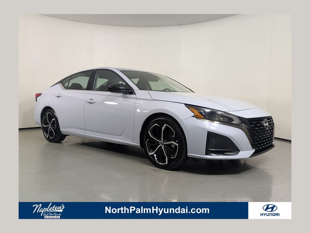 Gray Sky Pearl 2024 Nissan Altima Sedan Front-Wheel Drive Continuously Variable Transmission
