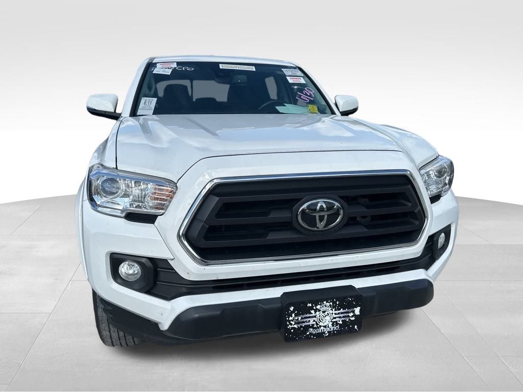 2022 White Toyota Tacoma 2WD SR5 RWD Truck