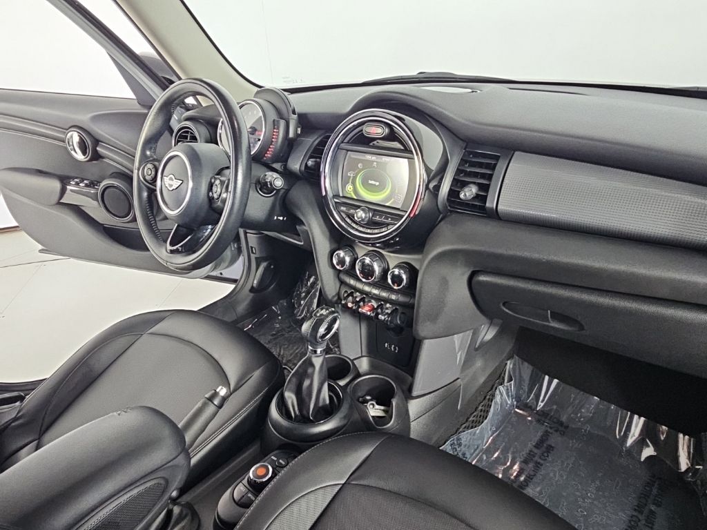 Thumbnail: 2017 MINI Cooper - 13