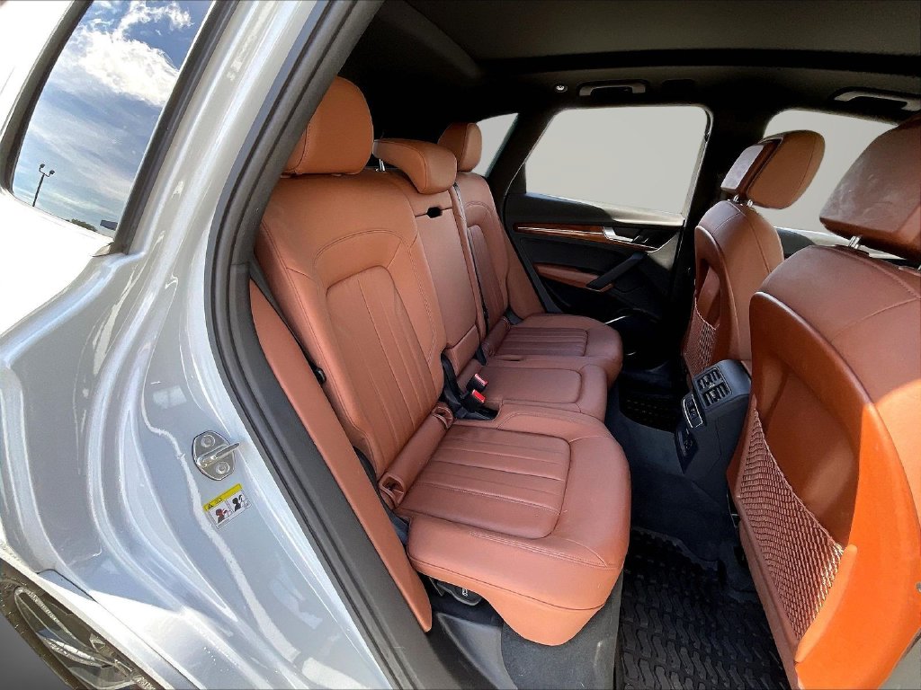 2023 Audi Q5 45 S line Premium Glacier White - Grieco Acura - Image 25