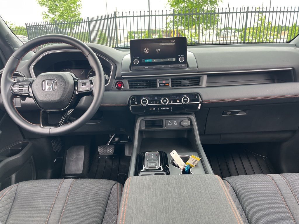 Thumbnail: 2024 Honda Pilot - 15